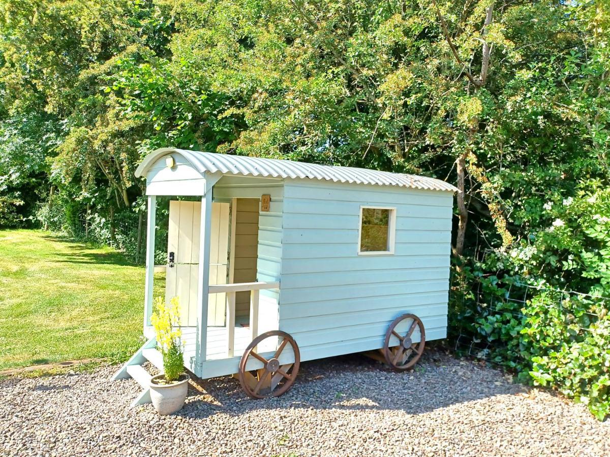 River Cottage@Cwm Mill - Riverside Family Holidays In The Black Mountains Hereford Exterior photo